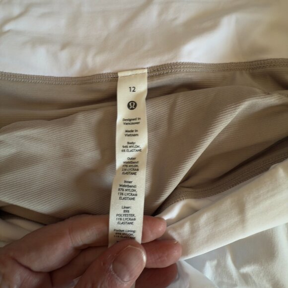 NWT Women's Lululemon Speed Up Low-Rise Short 2.5" Lined in White Size 12 - Picture 5 of 6
